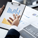 Controllo di gestione Icona controllo di gestione. Ottimizziamo la gestione di tutte le risorse aziendali e definiamo il metodo per monitorarle.